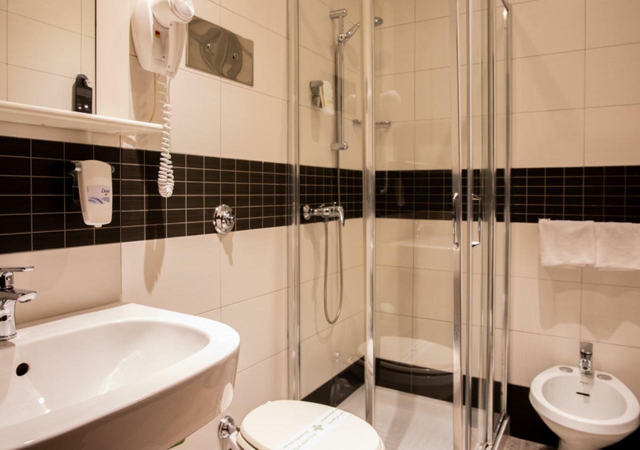 Astoria Living Apartments Болонья Екстер'єр фото